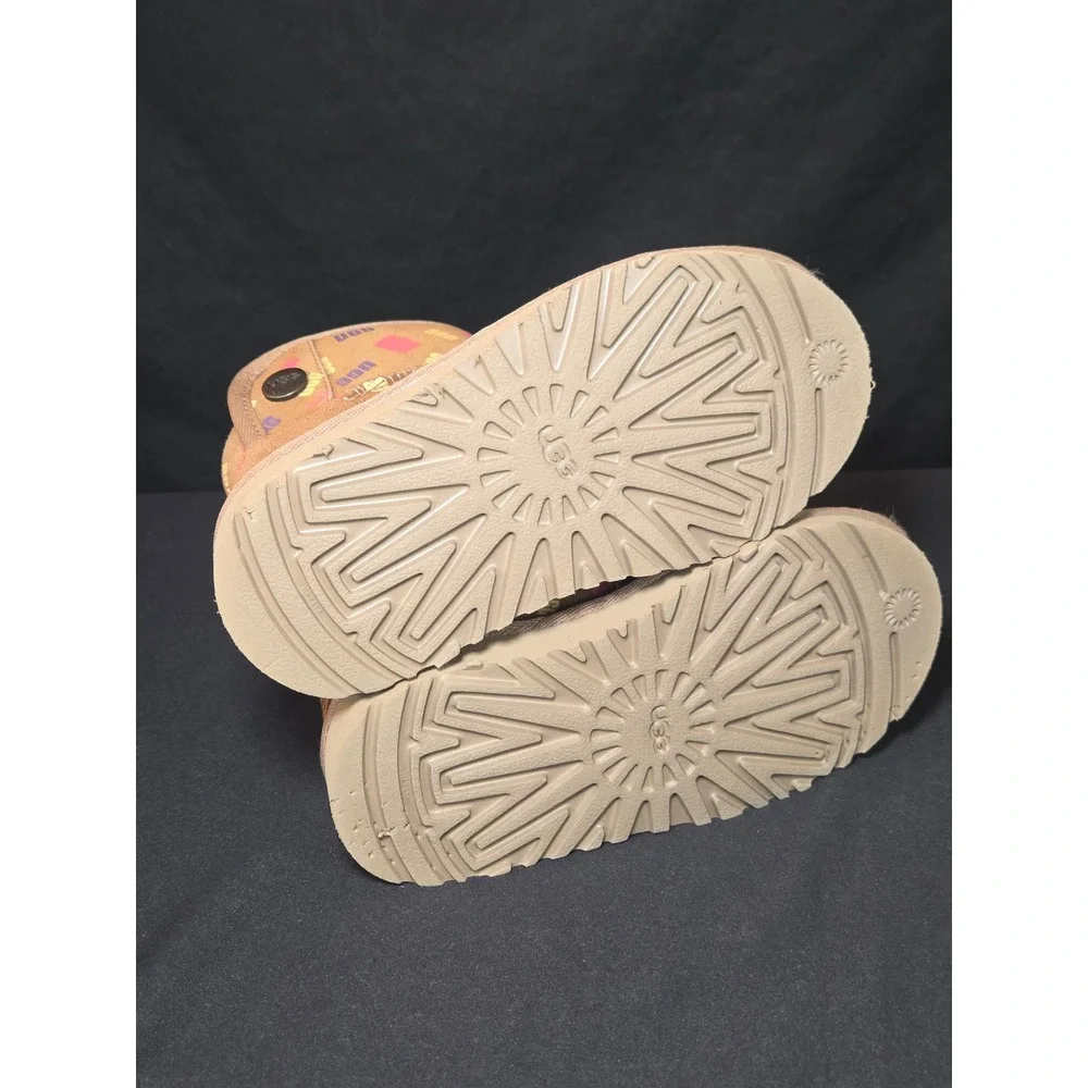 UGG toddler mini